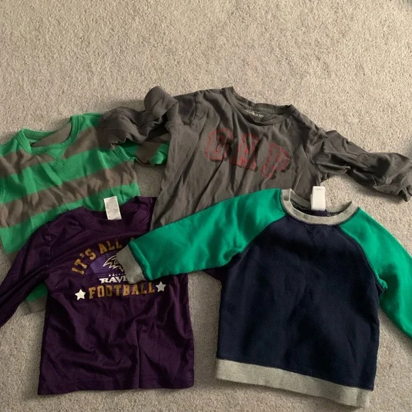 2T clothing - Picture 3 of 3